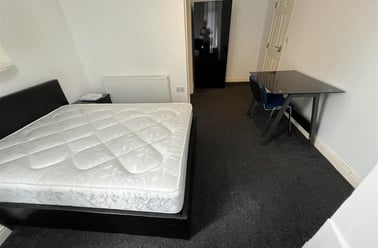 Fitzwarren Street, City Centre, Salford - Image 3